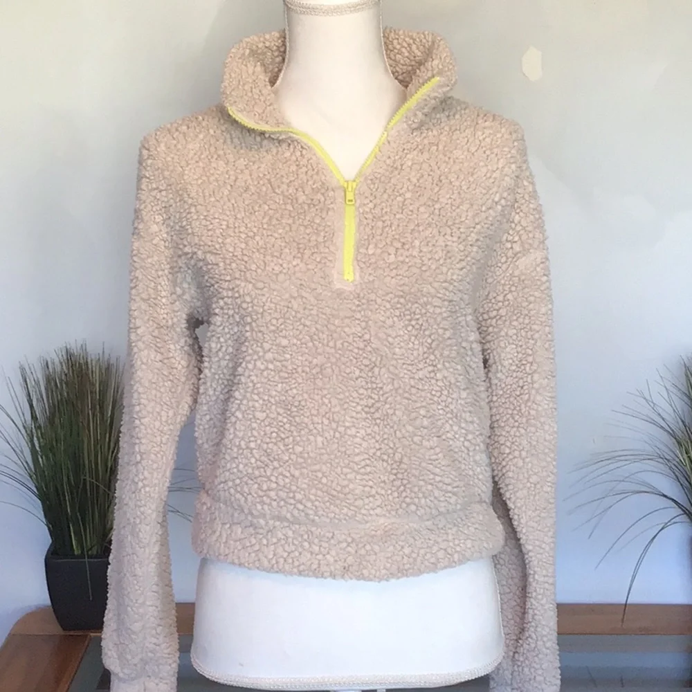 WILD FABLE Women's SHERPA PULLOVER - Picture 4 of 12